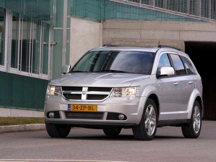  Dodge Journey 2008 года  (EU) (фото 10 из 16)